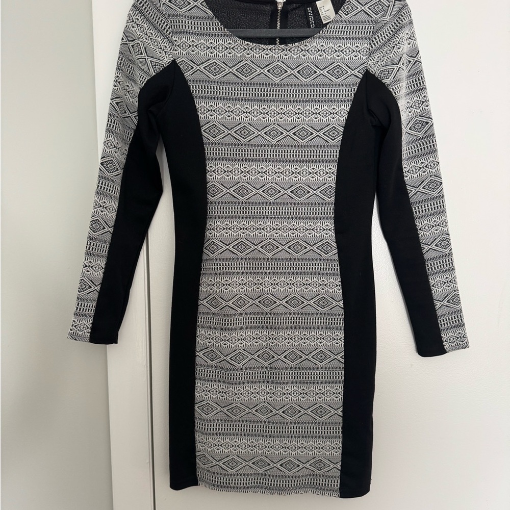Divided H&M Black & Gray Bodycon Dress Geometric Print Long Sleeve size 8